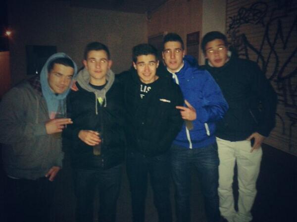 ACFRIO96's tweet photo. Calentando pal partido #lasmakinasdelacfrio http://t.co/V89QDHRGxo