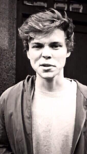 Ashton5SOS's tweet photo. http://t.co/q89EIXSNmH
