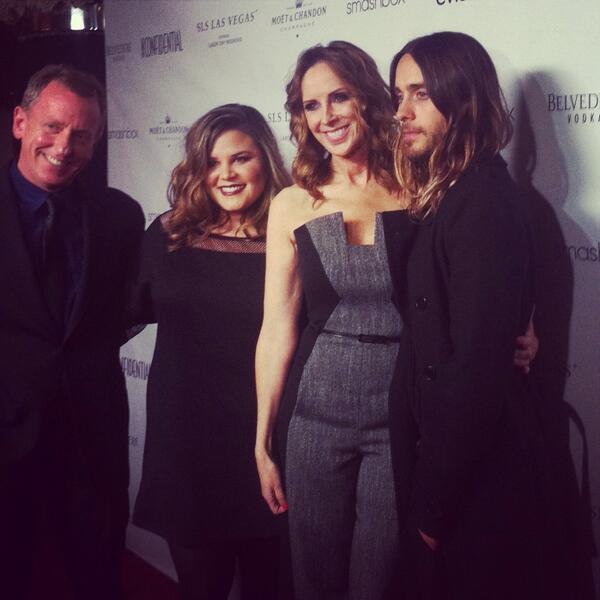 lacmagazine's tweet photo. #Oscars nom &amp; cover star @JaredLeto on the #LACOscarsAtSLS carpet w @thealisonmiller @valerieerobles &amp; Spencer Beck http://t.co/btAZlLYWGc
