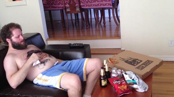 김연아의 아름다움에 반한 팬의 행동이 인상적이네요.★ 나도 넘 이뻐 수도없이 그녀의 스케이팅 모습을 보지만...ㅎㅎyoutube.com/watch?v=z7RfwP…