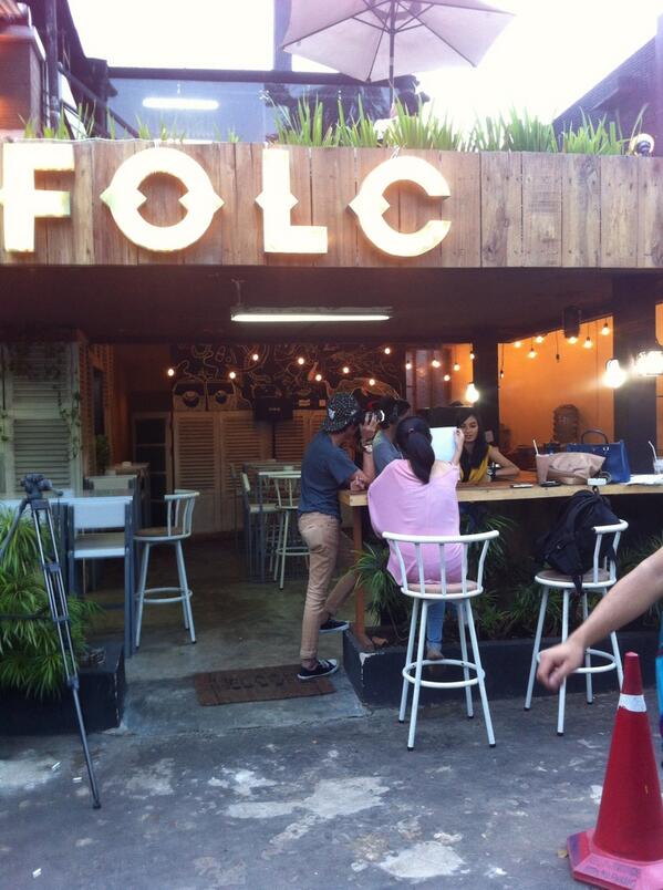 Trimakasih Folc :))) RT <a href="/FOLC_noshery/">FOLC Noshery</a>: Kita lagi kedatengan tamu dari <a href="/sriwijayatv/">Sriwijaya TV</a> nih ;) cc: <a href="/revalput/">Regina Valeria Putri</a>