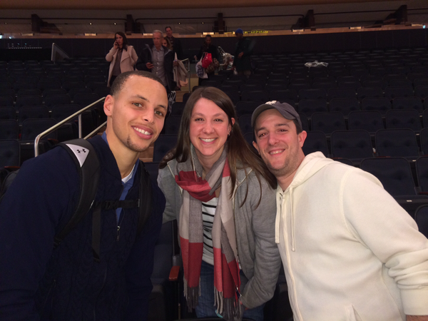 StephenCurry30's tweet photo. @PetersLuck1 http://t.co/XVpAGyi0dT