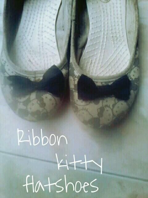 Muffindreamy's tweet photo. #BARTER Ribbon kitty flatshoes . Minus: blakang agak ketekuk sdikit http://t.co/OpQkBFZ2pz