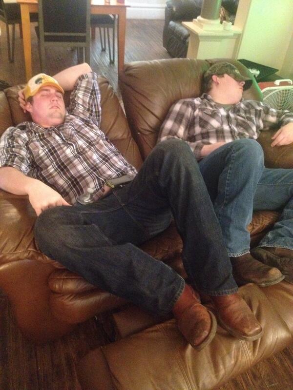 BradDuckman's tweet photo. Can't hang I guess http://t.co/c7GhggQHrb