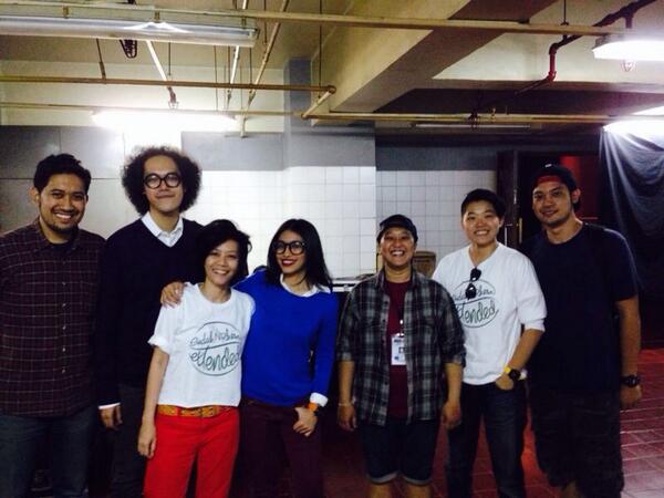 celngoceh's tweet photo. Groupies-nya @endahNrhesa Extended :D http://t.co/EsFhKnj9Kp