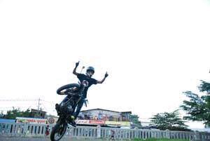 ipenkpxt's tweet photo. No hand http://t.co/JdHX9lH88d