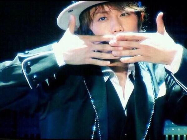 06250909's tweet photo. みっくんの誕生日917のRT
目指してます‼︎

俺足族のみなさんご協力
お願いします҉٩(*´︶`*)۶҉ http://t.co/wCbLUj6XPK