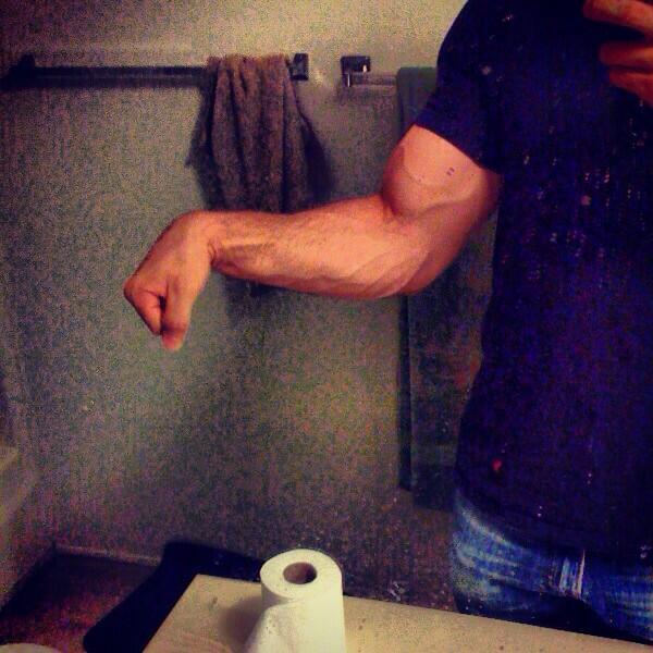 FITbromo's tweet photo. #picslip #gayboy #muscle http://t.co/m2FVxSIsGp