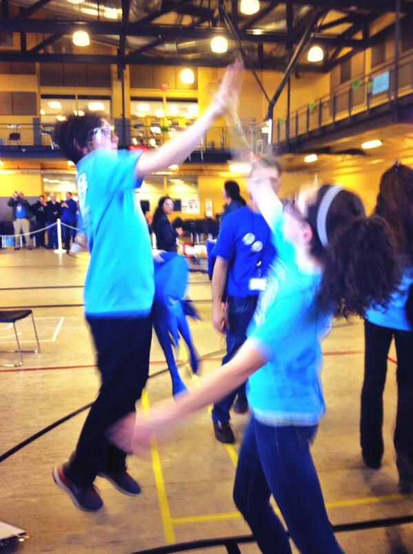 RatzoRobotics's tweet image. Celebrating our win!!! #Match2 #6208