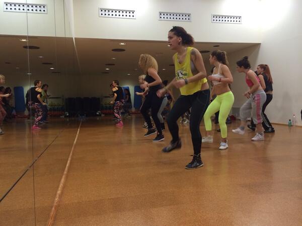 MUFAYAHSOUND's tweet image. Masterclass!!! #dancehalllife