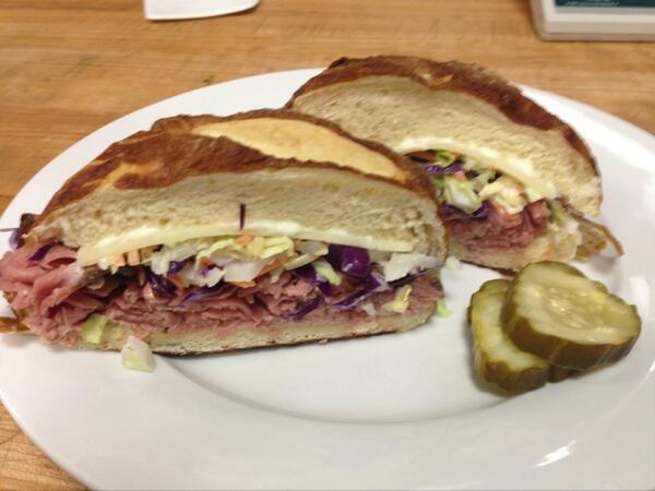 C3Kitchen's tweet image. Even though it's raining, you still gotta eat! #greatfood #scottsdalequarter