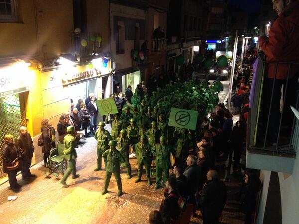 Jazzazpi's tweet photo. Així es guanya un primer premiT, gràcies @TomasMolinaB  http://t.co/NiZWHshQlY