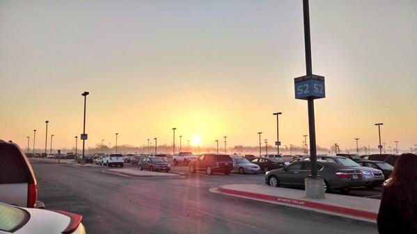 kishore6's tweet photo. Sunrise @xna airport , (delayed)sendoff to @adrz_crr  #nofilter #beautifulmornings http://t.co/NH89DEMncv