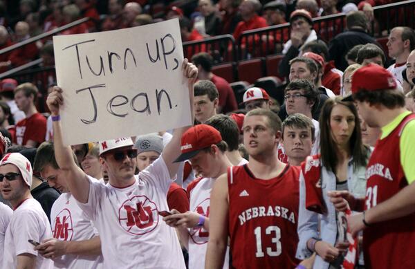 CornFedSports's tweet photo. #Nebrasketball fans have heard what Jean Peck has to say, and they still believe in #HuskerPower..... #TurnUpJean http://t.co/mV1cLsJ49E