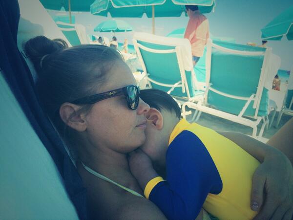 jaxyork's tweet photo. Who says you need to be drunk or hungover to sleep 2 hours on the beach http://t.co/3CeDSZKIWz