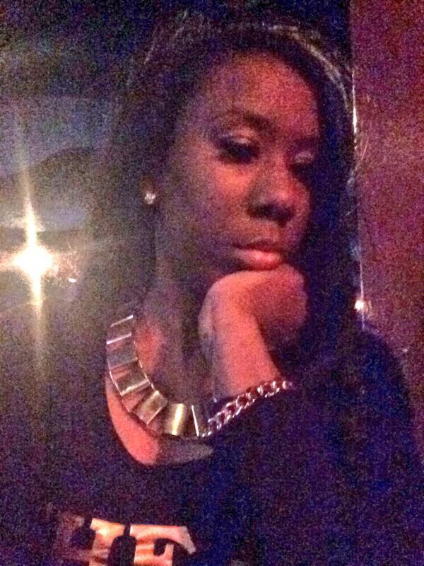 BaddGirlEbo's tweet image. #BarSide