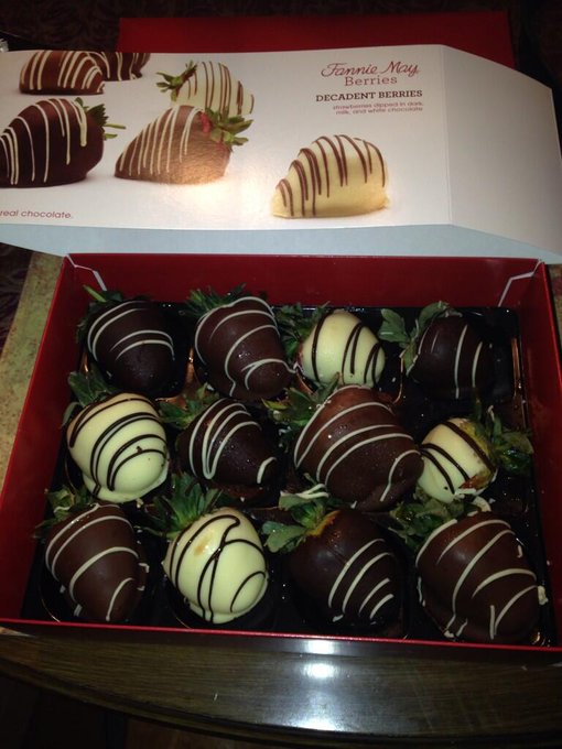 Thank you so much for the chocolate covered strawberries for my upcoming birthday 😘😘 http://t.co/tdY<a href="/tag/clips4sale"class="tags"><span>#clips4sale</span></a>