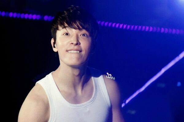 sjdhael's tweet photo. #openfollow for rp, jan lupa folbek, ga folbek gua cipok lu http://t.co/HwW1HJe7ap