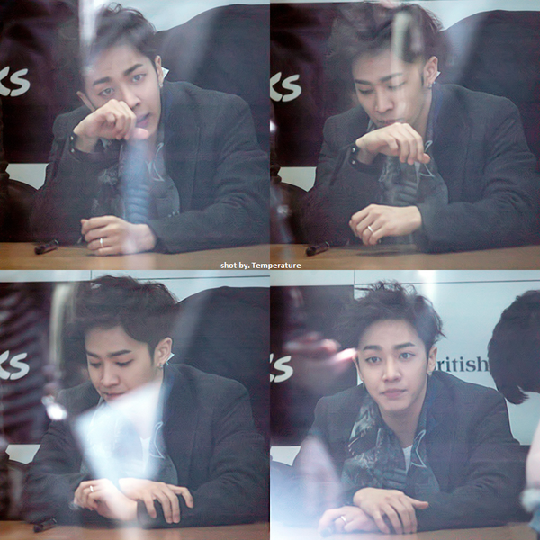 SebastianSJ12's tweet photo. @B2STera [FANTAKEN HD] 140215 비스트 - Clarks Fansign http://t.co/bh1rDuFMY7 http://t.co/PcMnH2iAXf http://t.co/9FRYkmbV32 (Joker_S_1219)