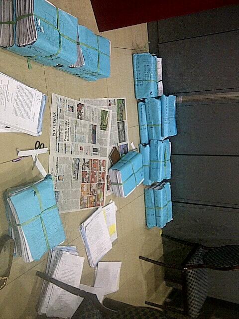 Berkas" ini sesuatu pusinggg dan capeknyaaa