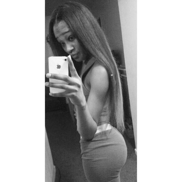 214LilCorey's tweet image. “@Beenaboutcash_: #datbutt😏😏 Yea DON'T sleep on me 😂😂😂😂😂😂 Goodnight✌✌✌ http://t.co/lVsa6ALt3U” Bae 😌😍💁