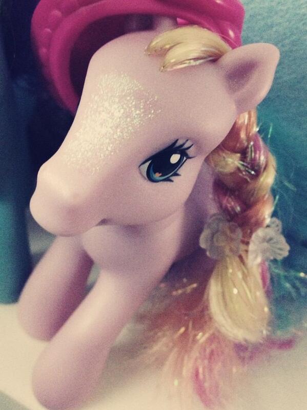 mylittle06's tweet photo. 三つ編みしておしゃれさん★ https://t.co/tQtX6FzP8i #mlp