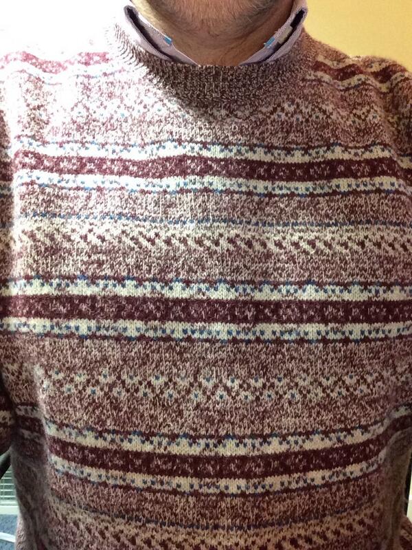 theknitpicker's tweet photo. Off for a walk, probably get kidnapped by a local folk outfit http://t.co/kY4ZQyD6Cy