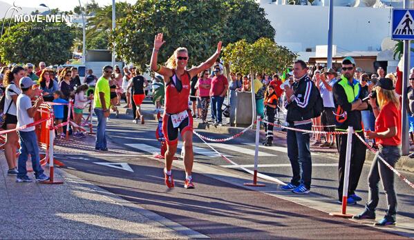 Ktrolle1's tweet photo. 2nd in first race of the season! Half marathon on windy, hilly and hot Lanzarote. #musicmarathon, #lanzarote http://t.co/9brzZbAKdG
