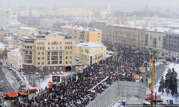Молодежные организации поддержат Украину шествием по Москве moscow.er.ru/news/2014/3/2/… #Украина #Крым #Россия #Москва