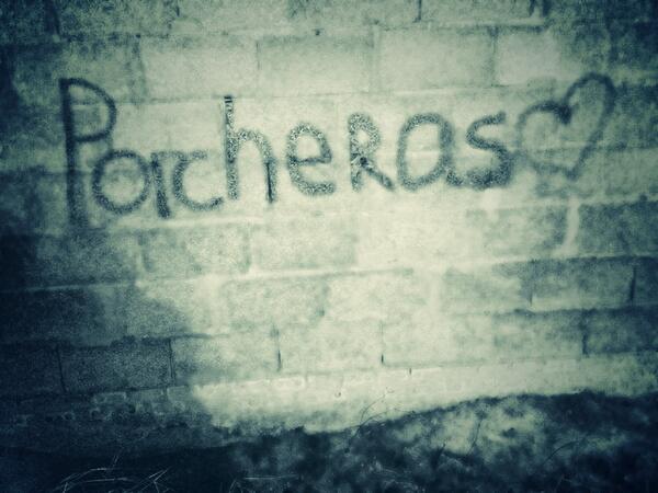 AnadediosT's tweet photo. Esto sí que es arteeee @andreaabiot @taniia_horaan @ElenitaOliver (: @LasPorcheras http://t.co/3VP5q09tYE