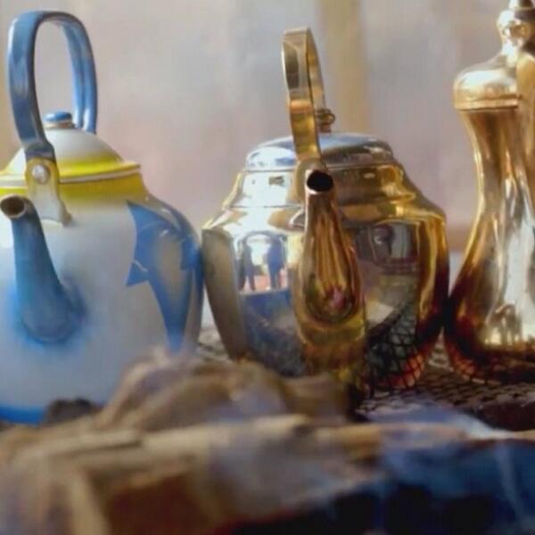 AlMaskoof's tweet photo. اشهر انواع الشاي العراقي بالفحم http://t.co/5bkHzsgkMQ