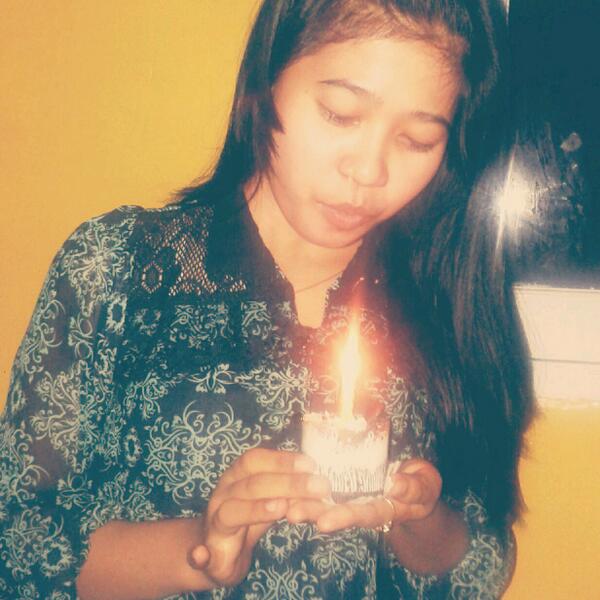 renny_ika's tweet photo. Happy besday @sarii_cute1 yang ke 21 . Semoga gg sering beriga sembarangan lagi.
Wish u all the best. :* http://t.co/6zDRxisry1