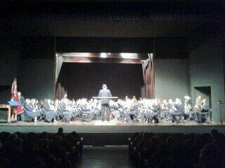 aj_alginet's tweet photo. Concert de la Banda de la Societat Artística musical d'Alginet a la setmana de la Dona. http://t.co/m6WSY9YtJX