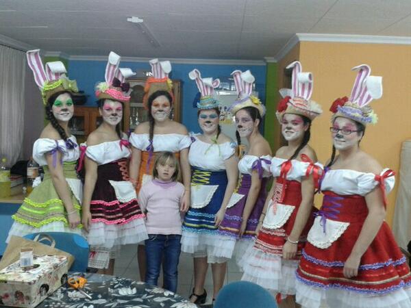 MariiaaPerez's tweet photo. Grandísima cabalgata la de ahir! #APerElPrimer! @EstrellaPerezR @AidaRagaP @Martamorla @andrealapont #Cris #Martita http://t.co/nsSqG80bf4