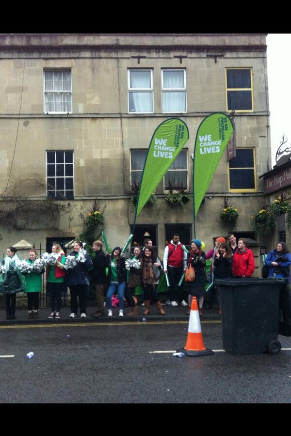 bathspasu's tweet photo. Bath spa students volunteering for @macmillancancer as cheer squad for @bathhalf YOU CAN DO IT GUYS! #bathhalf2014 http://t.co/m09HVNGysk