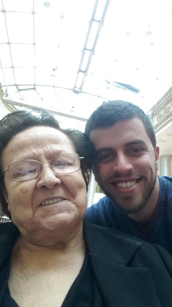 HageDani's tweet photo. #RdSelfie #Grandma #Lunch @roadsterdiner http://t.co/VRkQH9cOW9
