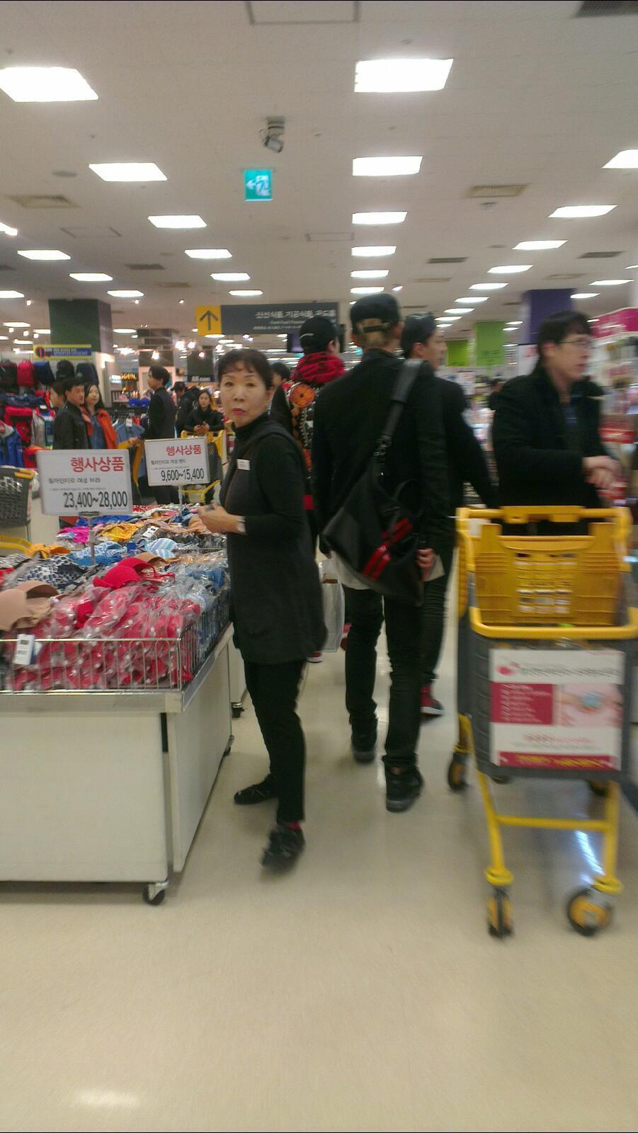 BhuOWKSCIAEBfEH.jpg:large