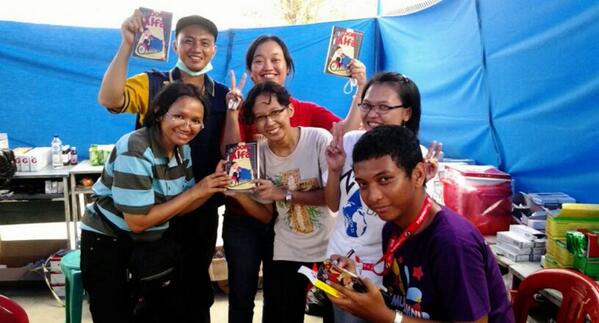 Bukune's tweet photo. Bapak kamu... RT @ariesadhar: Kune @Bukune , dapet salam dr konco2nya #OomAlfa :)) http://t.co/VLItuQDx4w