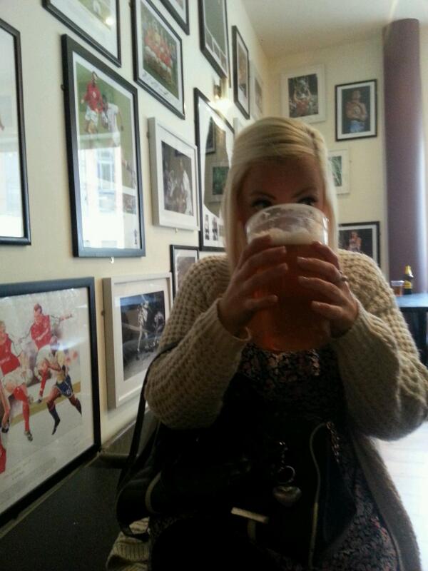 skysportsliam's tweet image. #2pints #yadaftscumbag @RobIIINUFC