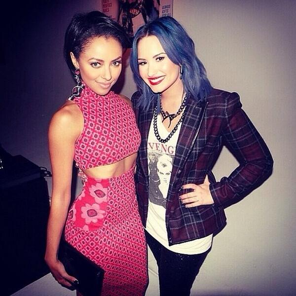 KatGrahamCCS's tweet photo. @DemiLovato_CCS ! http://t.co/mrdIBzyXkZ