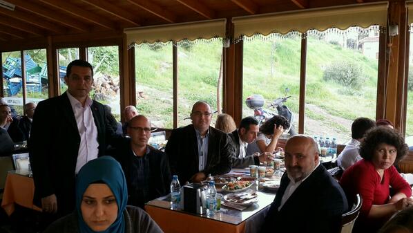 akyol_serkan's tweet photo. Evka-2 mahallesinde sandık görevlilerimiz ile tanışma toplantımizi gerçekleştiriyoruz. @ozgurkaner  @AKPARTICIGLI http://t.co/gapExnwTd6
