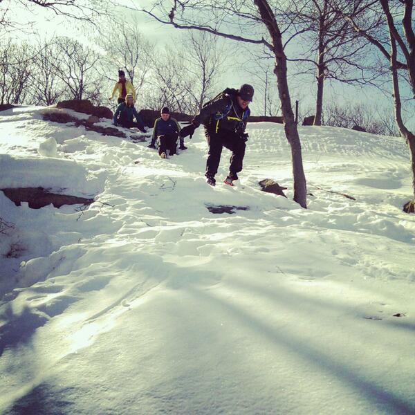 aehrwyn's tweet photo. Winter trail run practice for #ecsny @ bear mt = spending half the time on our butts haha but so fun @thenorthfaceECS http://t.co/FwQ3qrrh9t