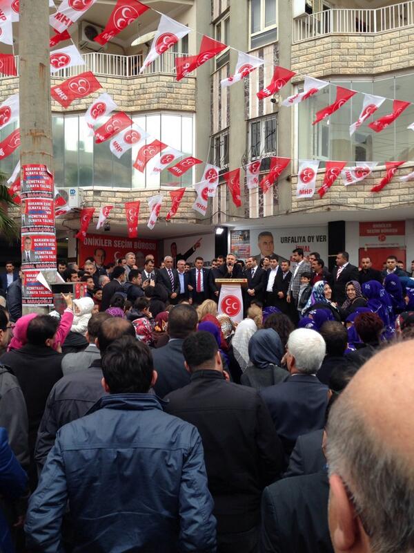 Haliliye Emniyet caddesi 12 ler seçim bürosu açılışına binler coşkuyla eşlik etti.