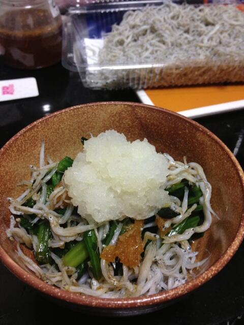 chiiiiiip's tweet photo. 副賞の大根としらす なんて美味しいんだ！！ http://t.co/cCwunxJ8fd