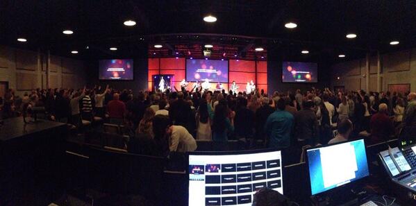 valleycreek's tweet photo. People who love Jesus and are taking their Next Step to bring His love to the people of Denton! #rallyservice http://t.co/qajtsjYEY5