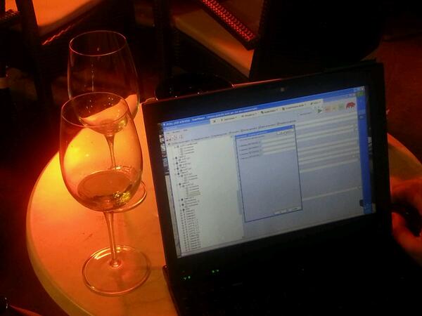 Flavio_imold's tweet image. &quot;@ilaria1009: @Flavio_imold @ http://t.co/greAcKzDUA&quot;this one is magic!..driving the #workcell while at an happy hour 200 km away...all ok