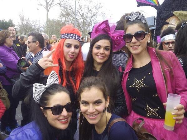 AAlbitap90's tweet photo. @elyVaz7  @anitato21  @DeborahBeas  @anabel_llagas  #Carnaval2014 http://t.co/M7Y6SGhhjw