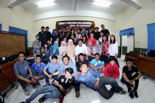 #10 Foto Keluarga Bersama cc <a href="/Folike_/">Folike</a> ♥ Mubti Univ. PGRI Kediri.,