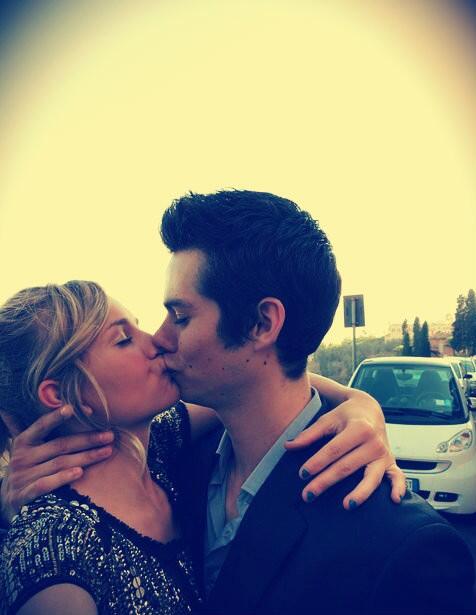 Celebrity Kisses On Twitter Dylan Obrien And Britt Robertson