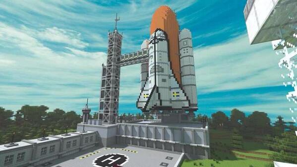 BuildsMC's tweet photo. Space shuttle. http://t.co/IzBUFl4X6B
